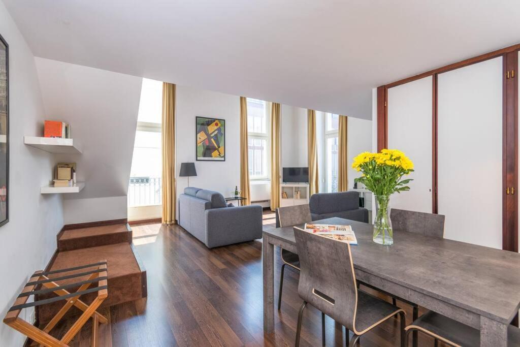 Loft Luxury - Piazza Castello Porta Susa Turin Ngoại thất bức ảnh
