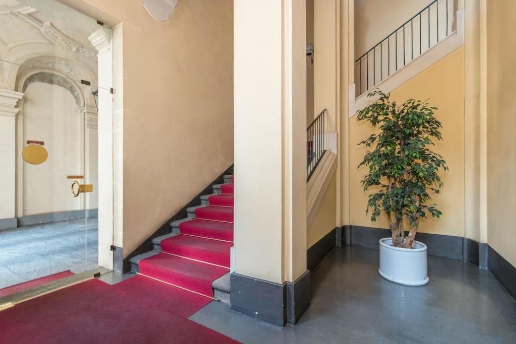 Loft Luxury - Piazza Castello Porta Susa Turin Ngoại thất bức ảnh
