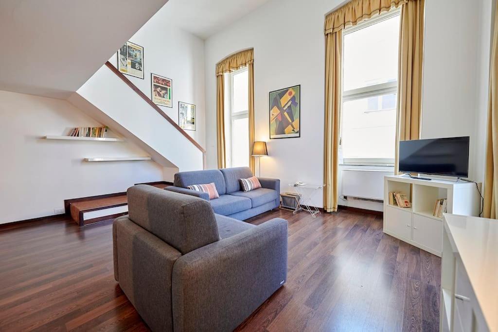 Loft Luxury - Piazza Castello Porta Susa Turin Ngoại thất bức ảnh
